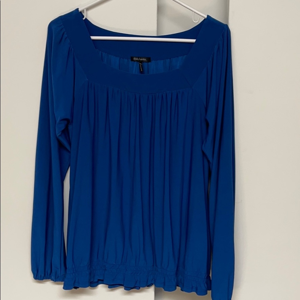 Daisy Fuentes long sleeve